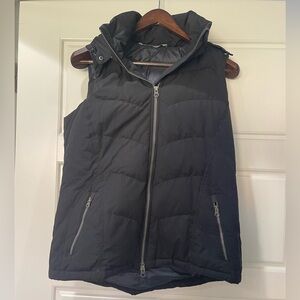 Athleta Charcoal Puffer Vest